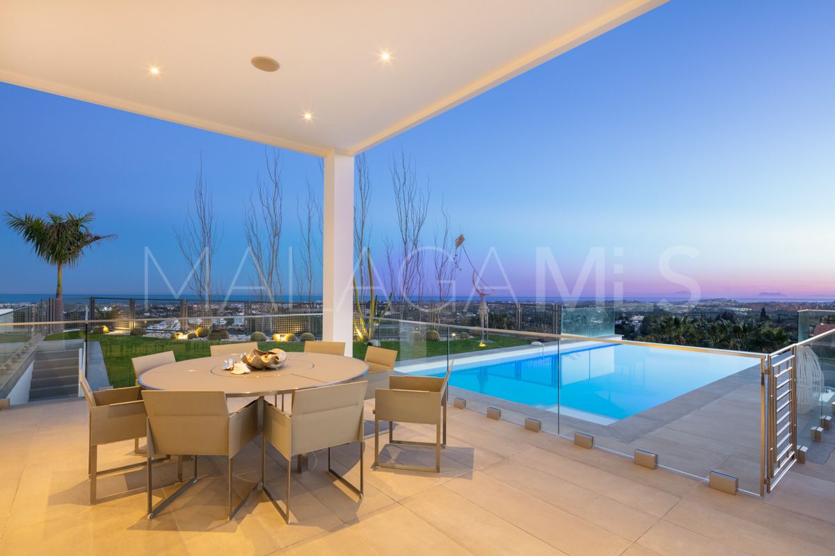 Se vende villa in La Quinta with 7 bedrooms