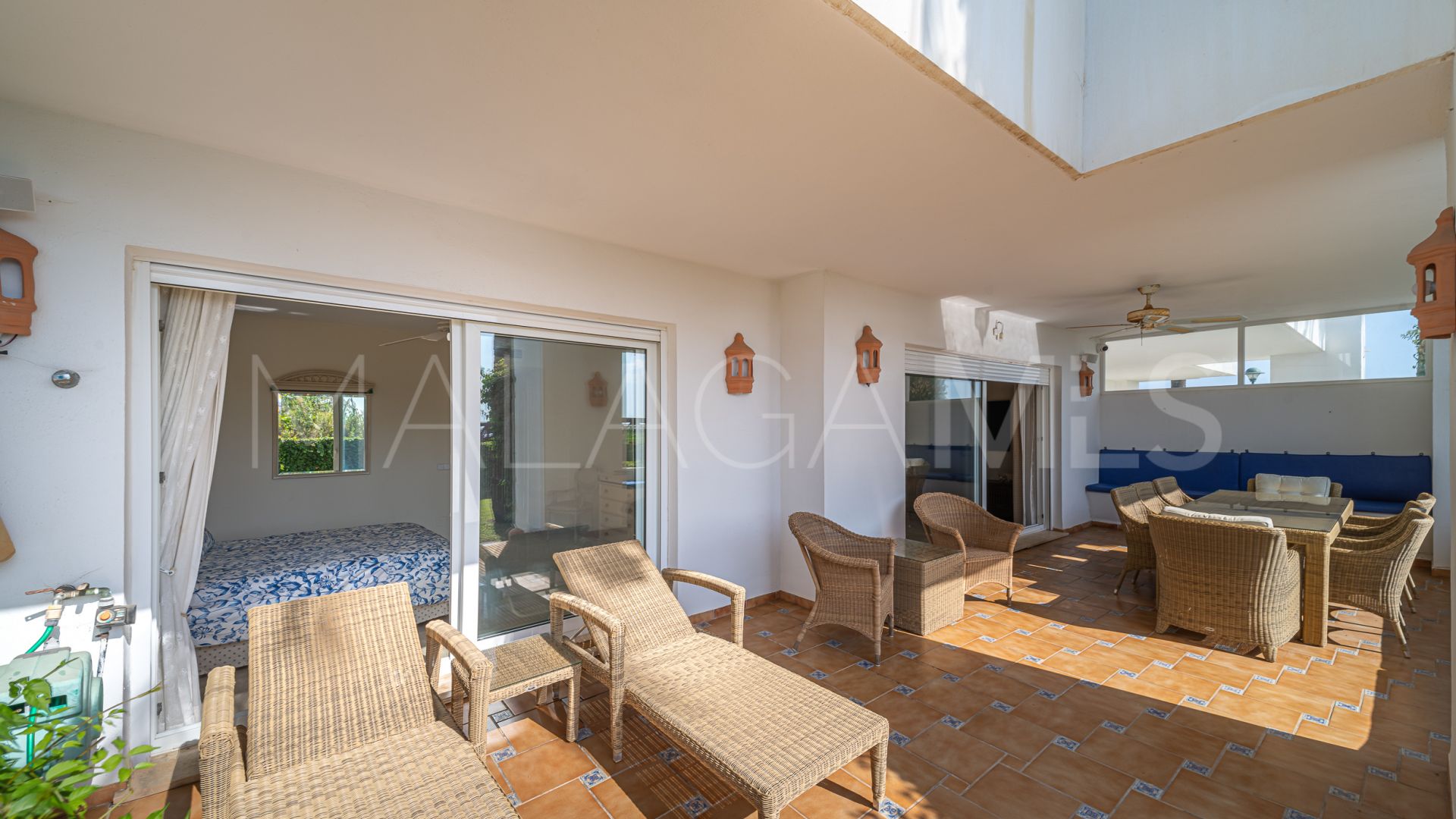Buy apartamento planta baja with 3 bedrooms in Los Monteros