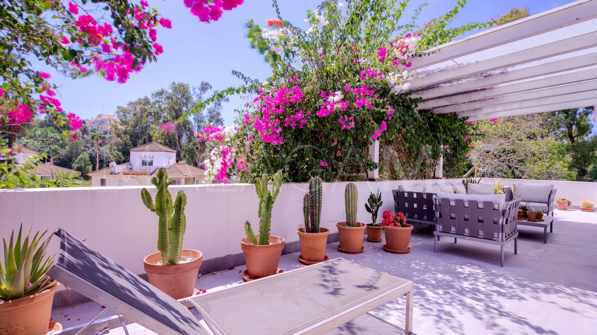 For sale Nueva Andalucia 5 bedrooms villa