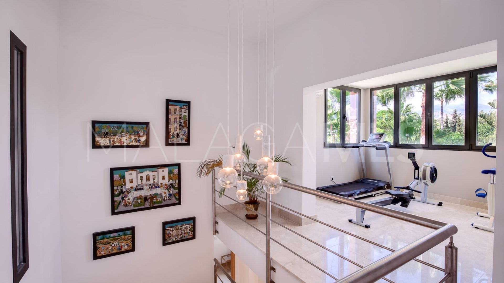 For sale Nueva Andalucia 5 bedrooms villa