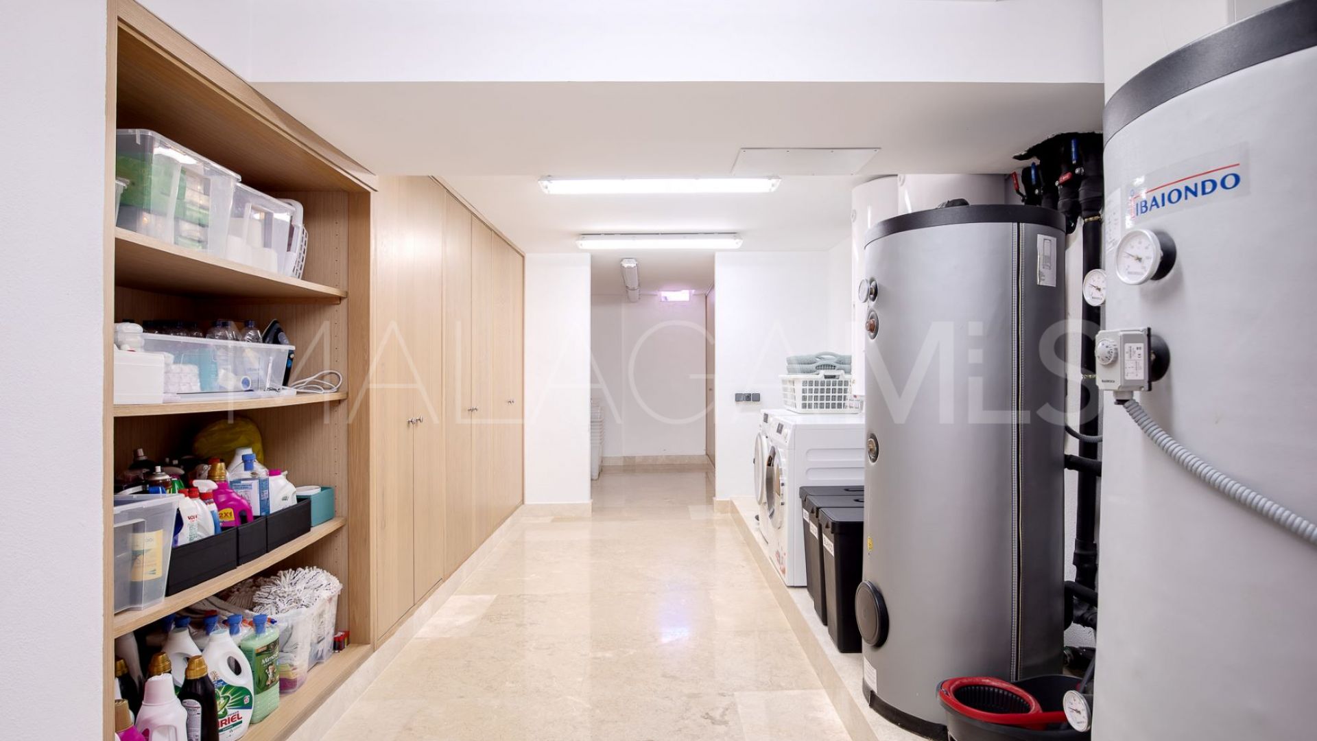 For sale Nueva Andalucia 5 bedrooms villa