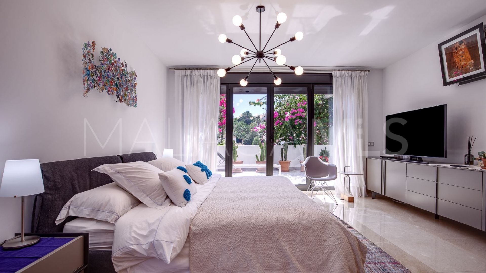 For sale Nueva Andalucia 5 bedrooms villa