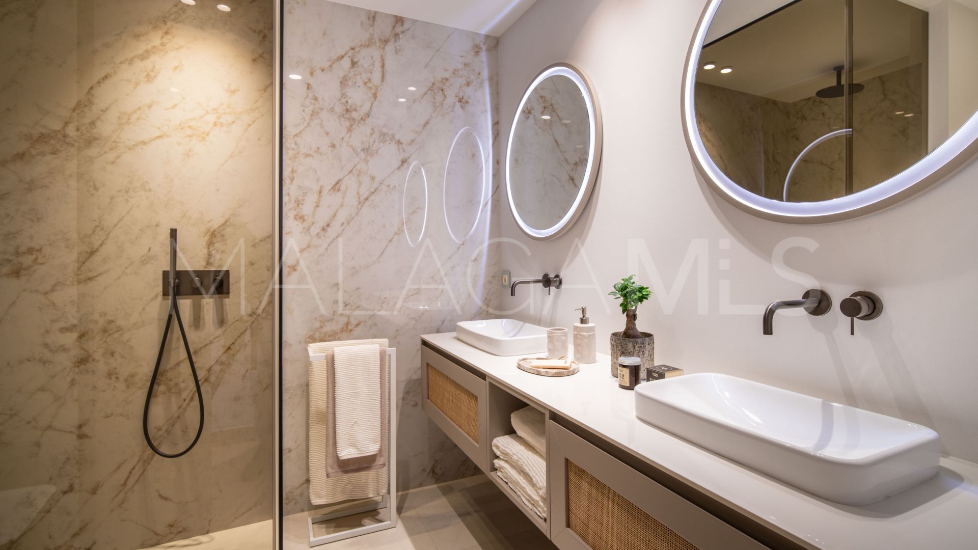 For sale 3 bedrooms penthouse in El Herrojo