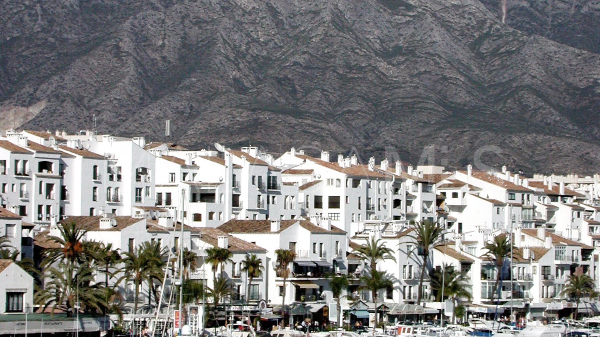 Appartement rez de chaussée for sale in Marbella - Puerto Banus