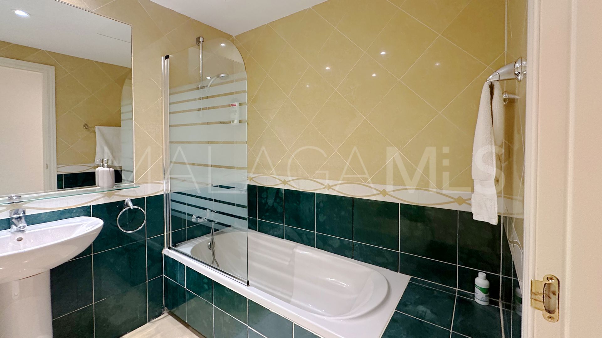 Appartement rez de chaussée for sale in Marbella - Puerto Banus