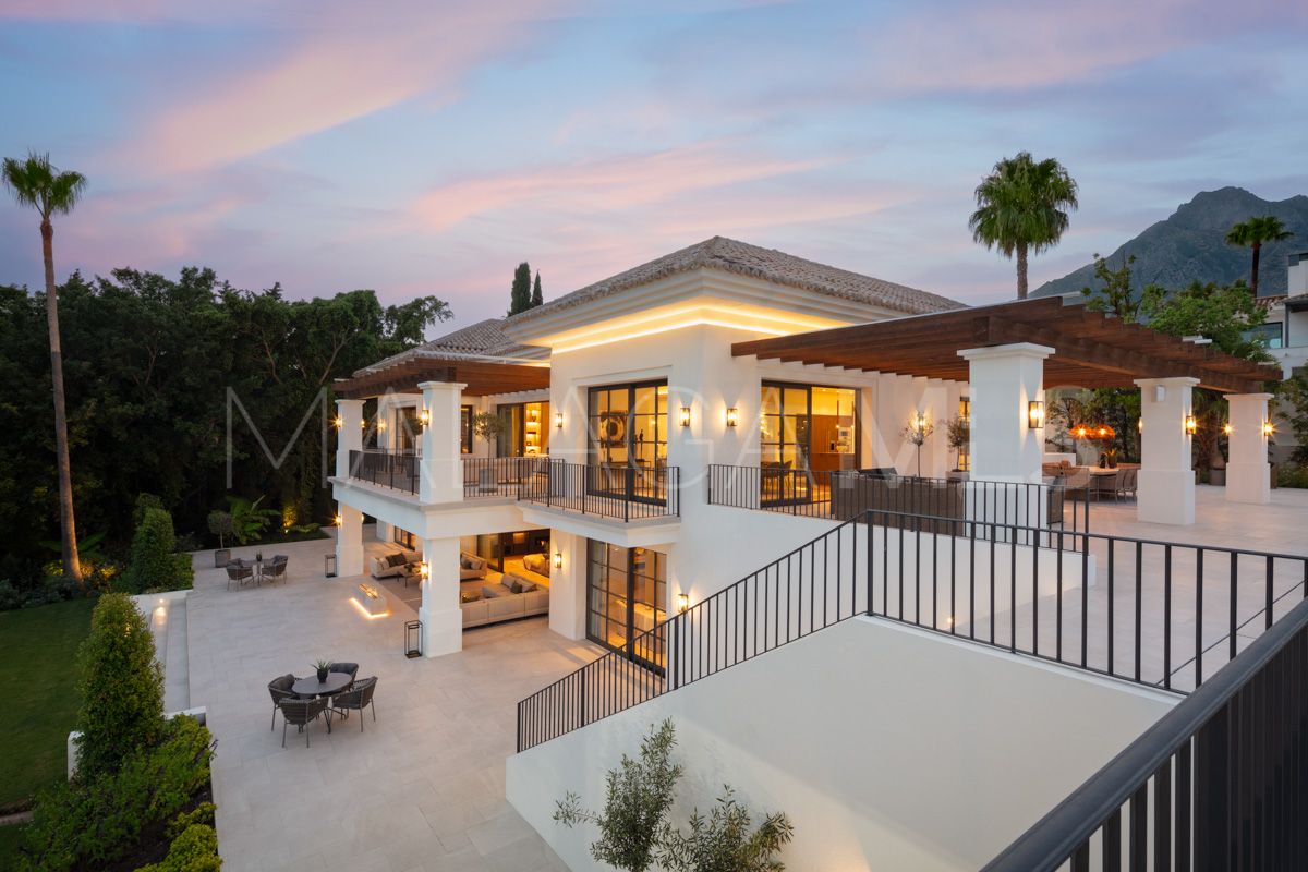 Villa with 8 bedrooms for sale in Marbella Golden Mile