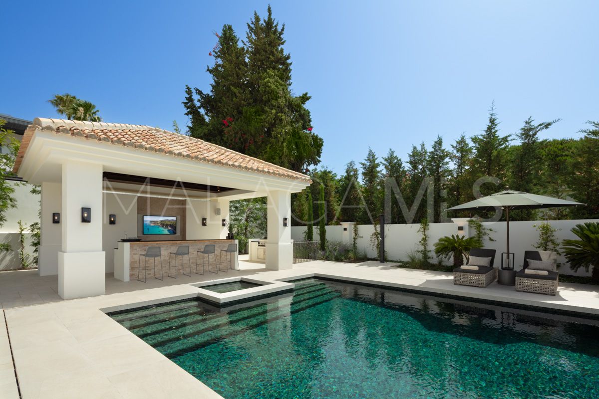 8 bedrooms villa in Marbella Golden Mile for sale