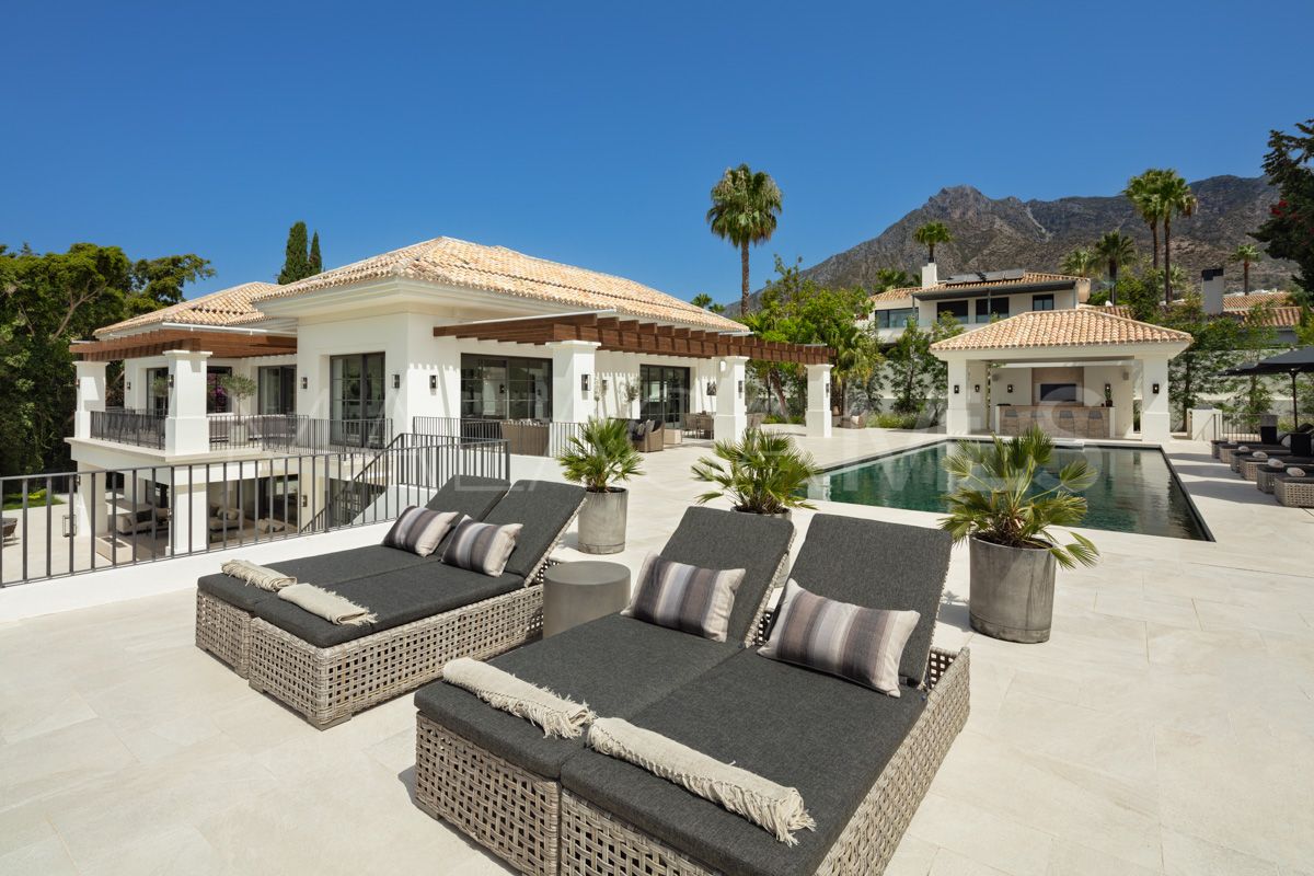 Villa with 8 bedrooms for sale in Marbella Golden Mile