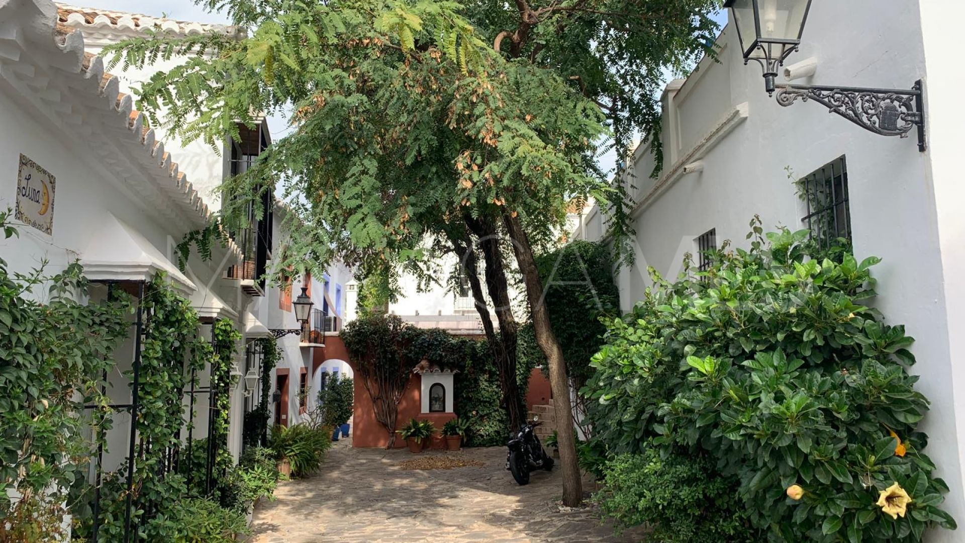 Radhus for sale in Marbella Golden Mile