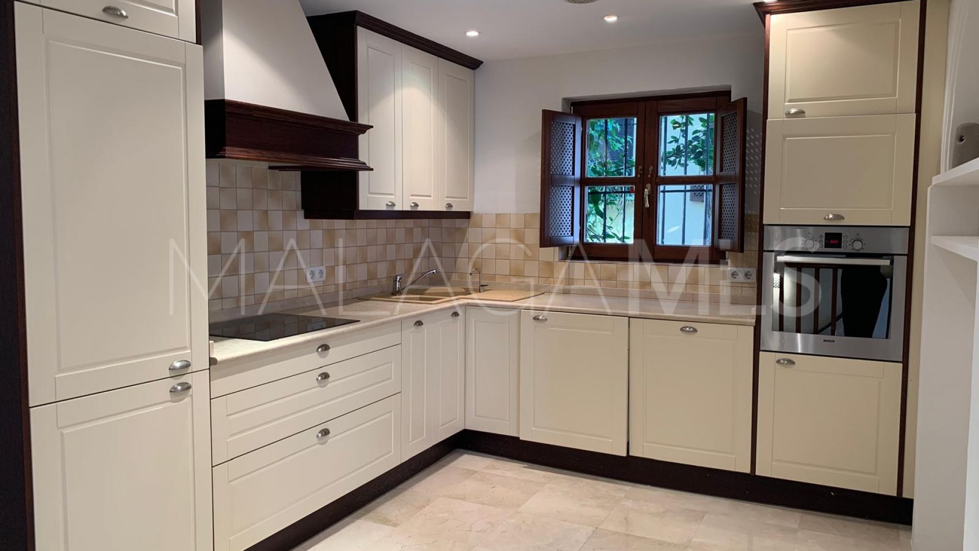 Radhus for sale in Marbella Golden Mile