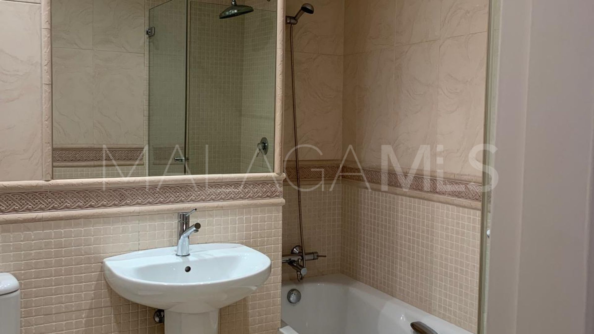 Radhus for sale in Marbella Golden Mile