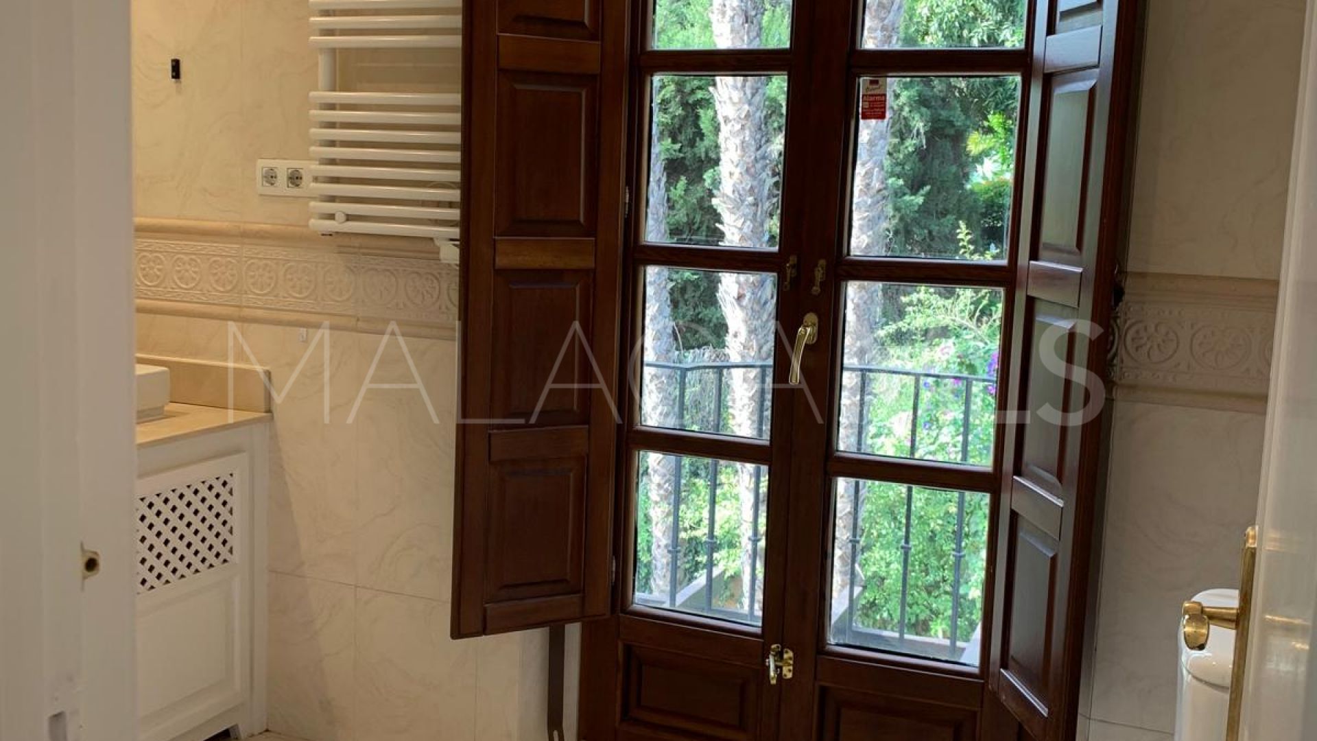 Radhus for sale in Marbella Golden Mile