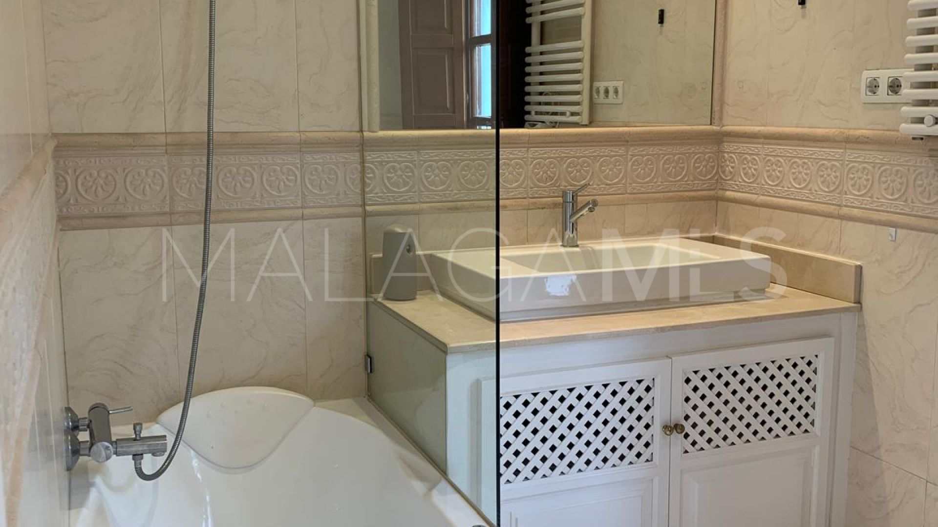Radhus for sale in Marbella Golden Mile