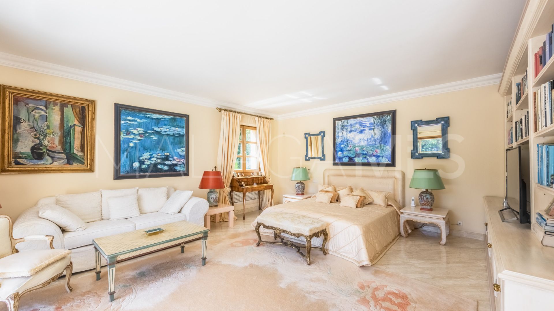 Villa for sale in Las Brisas