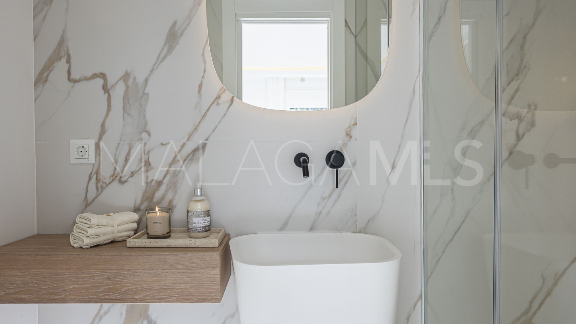 Maison de ville for sale in Aloha