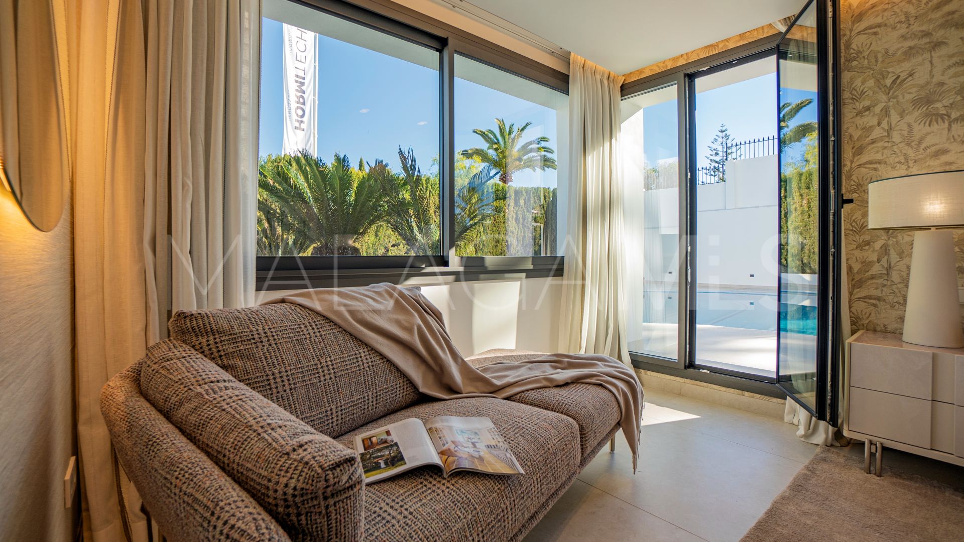 Villa for sale in Nueva Andalucia