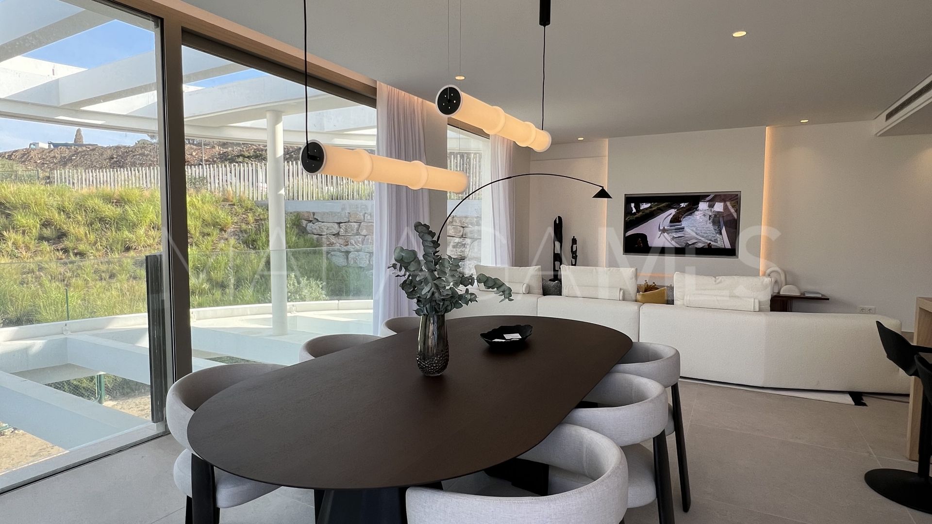 Duplex penthouse for sale in Benahavis