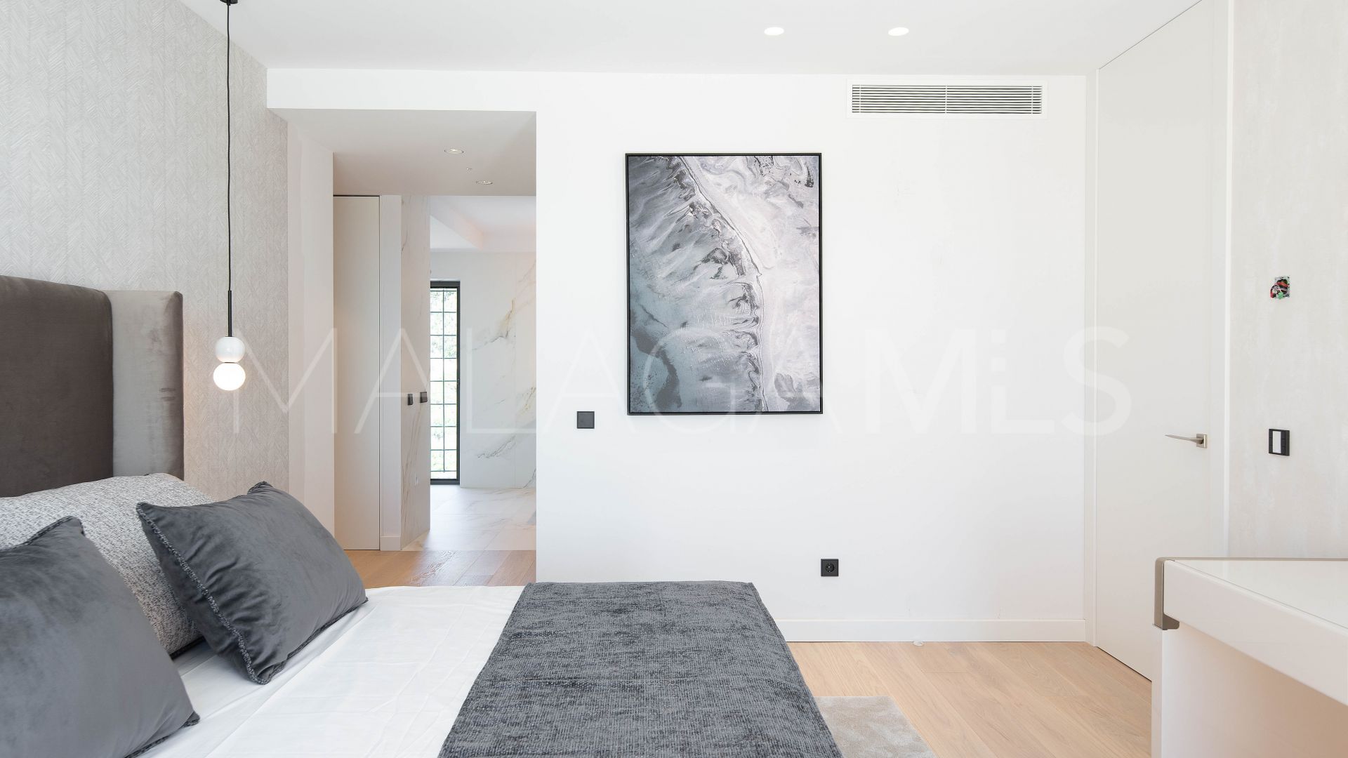 Zweistöckiges penthouse for sale in Nueva Andalucia