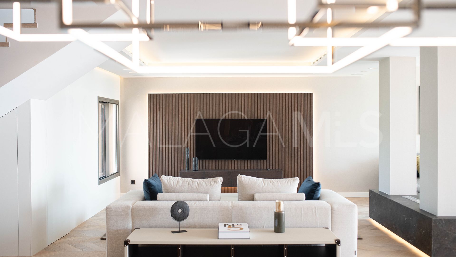 Zweistöckiges penthouse for sale in Nueva Andalucia