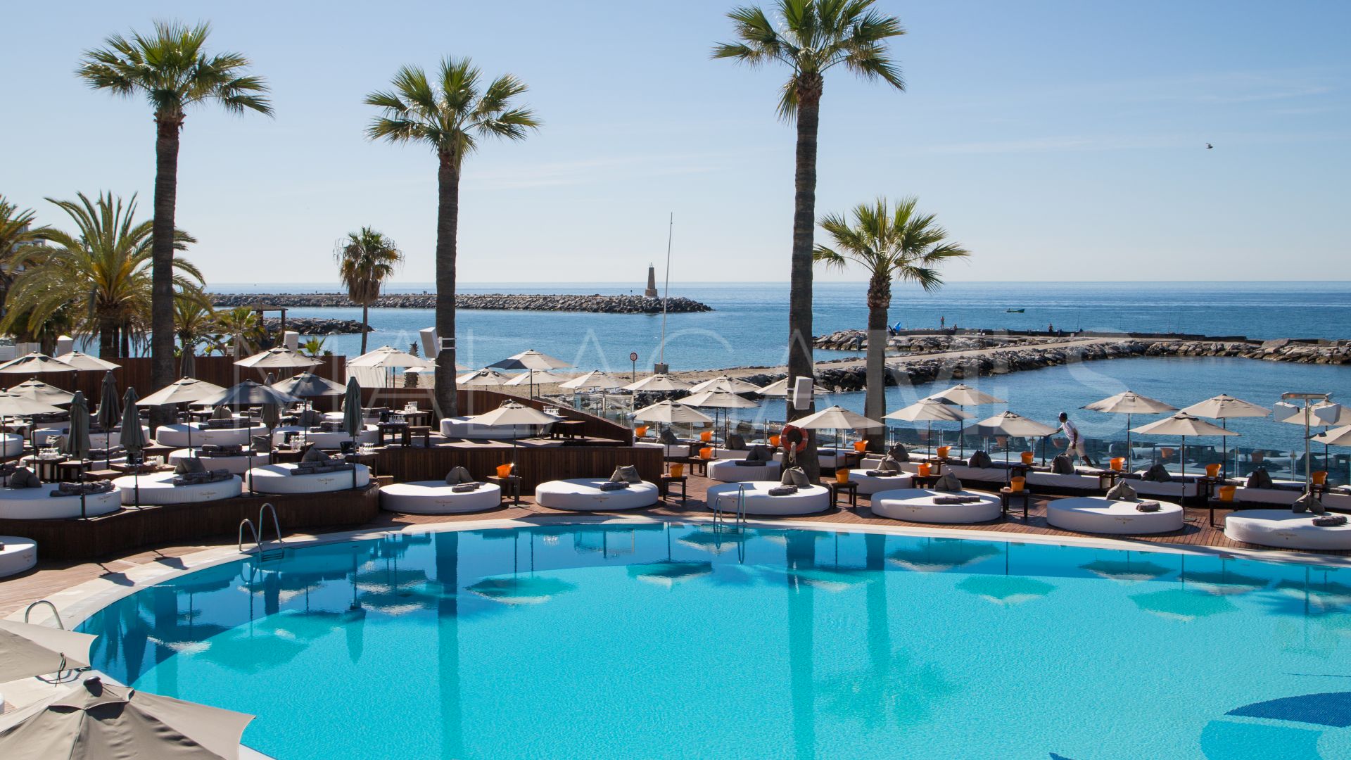 Zweistöckiges penthouse for sale in Nueva Andalucia
