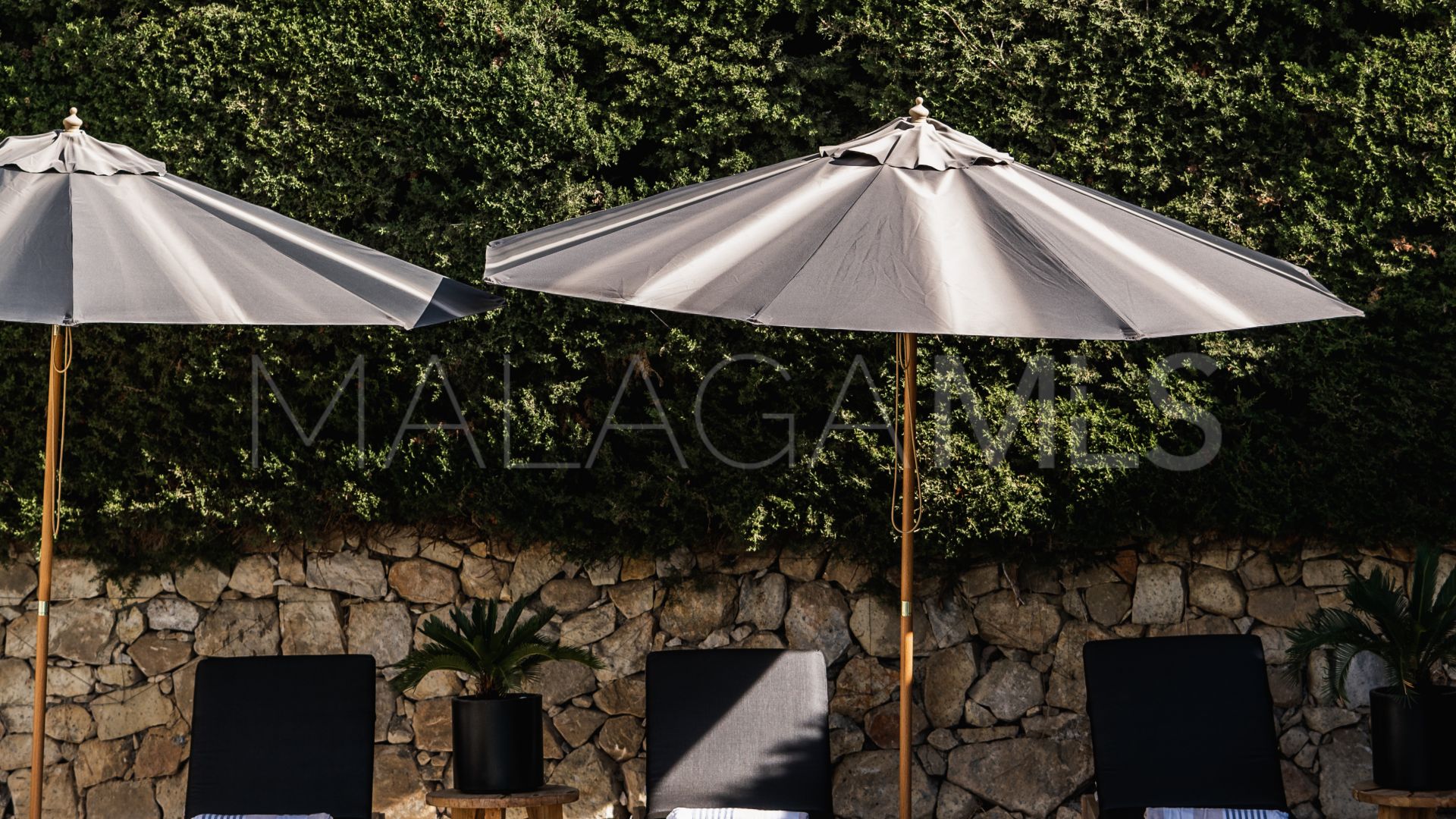 Villa for sale in Nueva Andalucia