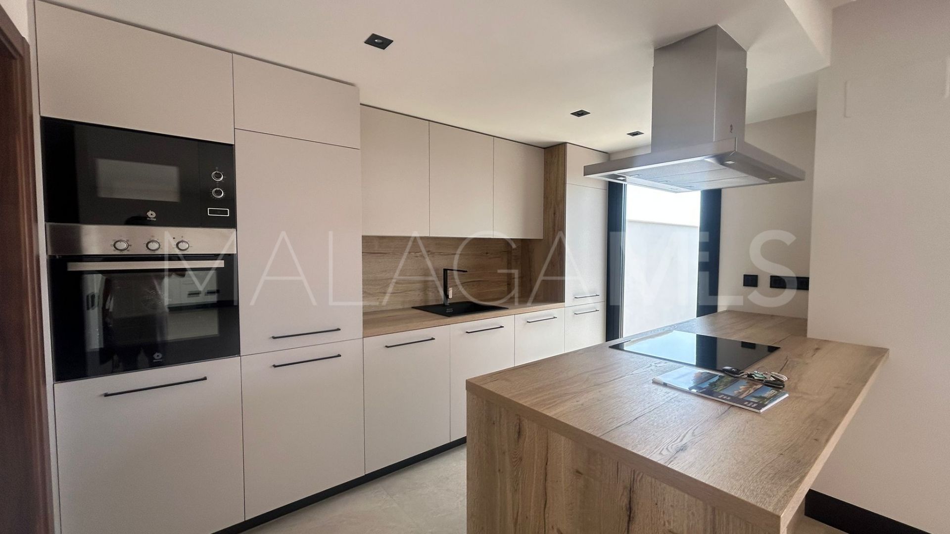 3 bedrooms duplex penthouse for sale in Nueva Andalucia
