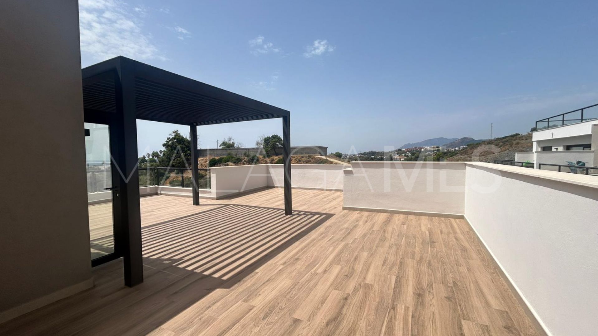 3 bedrooms duplex penthouse for sale in Nueva Andalucia
