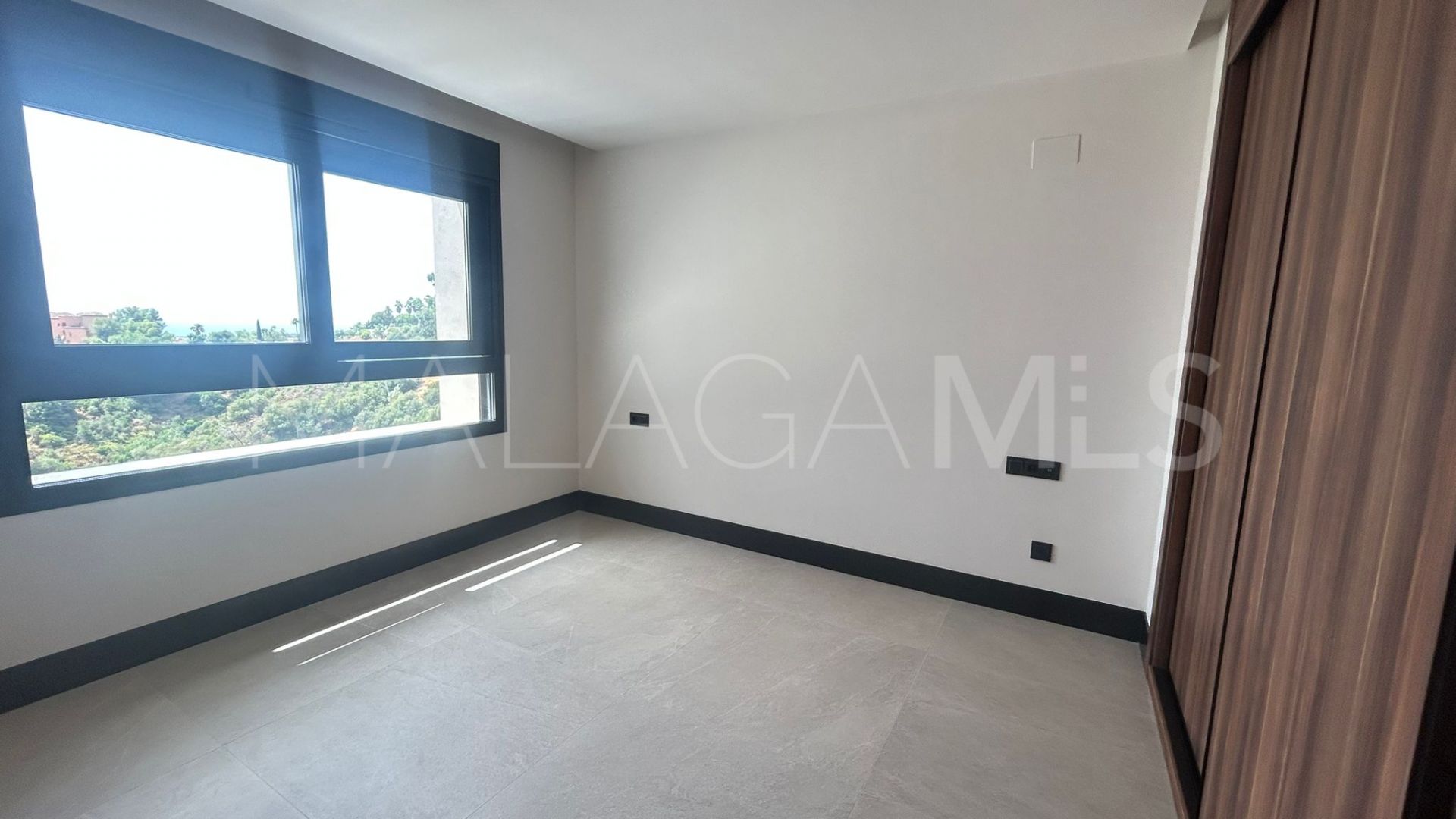 3 bedrooms duplex penthouse for sale in Nueva Andalucia