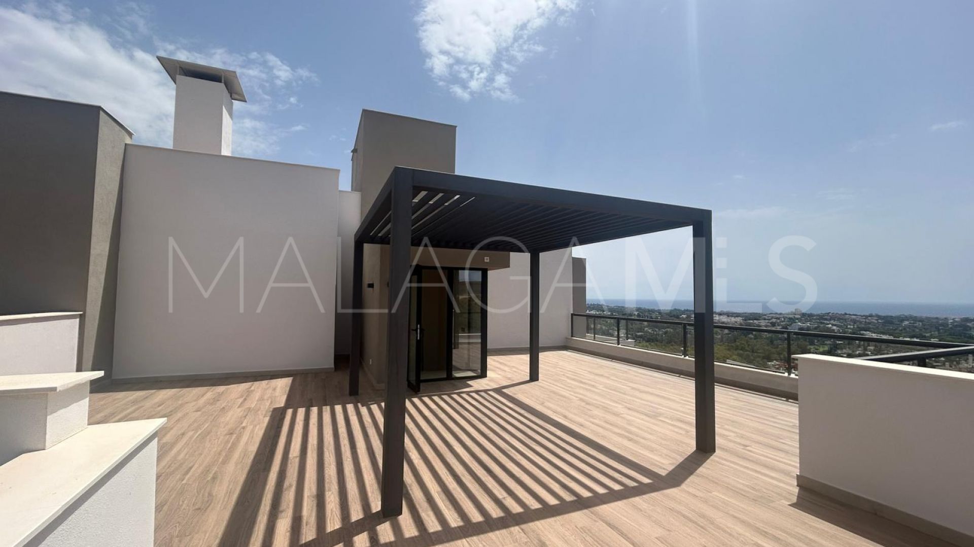 3 bedrooms duplex penthouse for sale in Nueva Andalucia