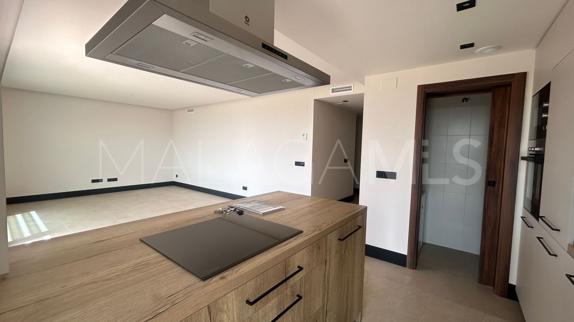 3 bedrooms duplex penthouse for sale in Nueva Andalucia