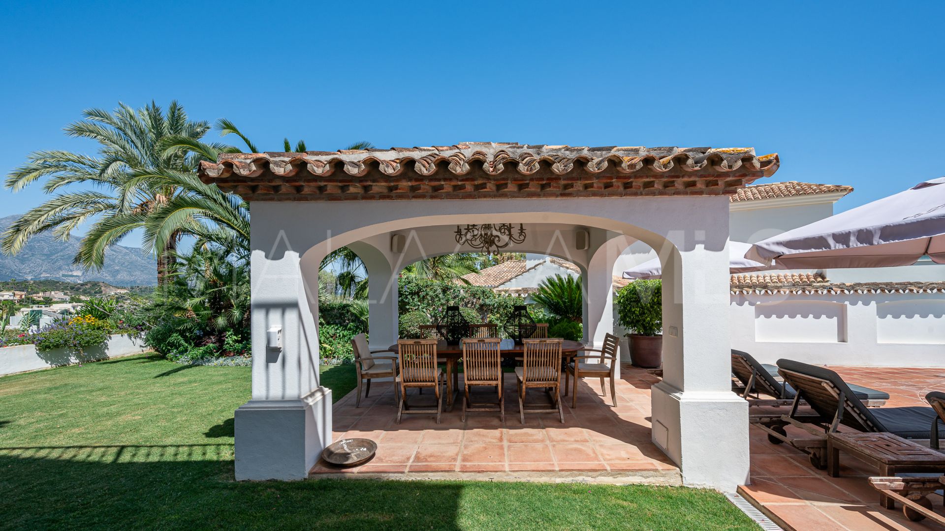 Villa for sale in El Herrojo