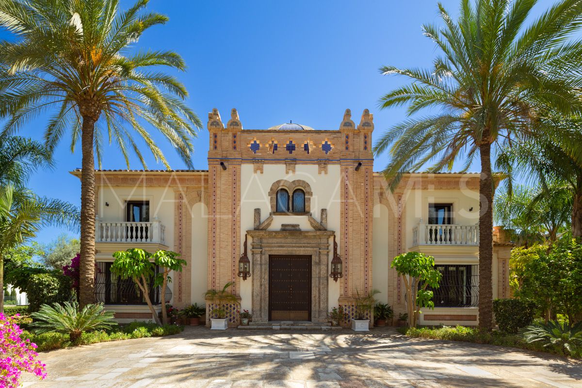 Villa for sale in Marbella Golden Mile with 7 bedrooms