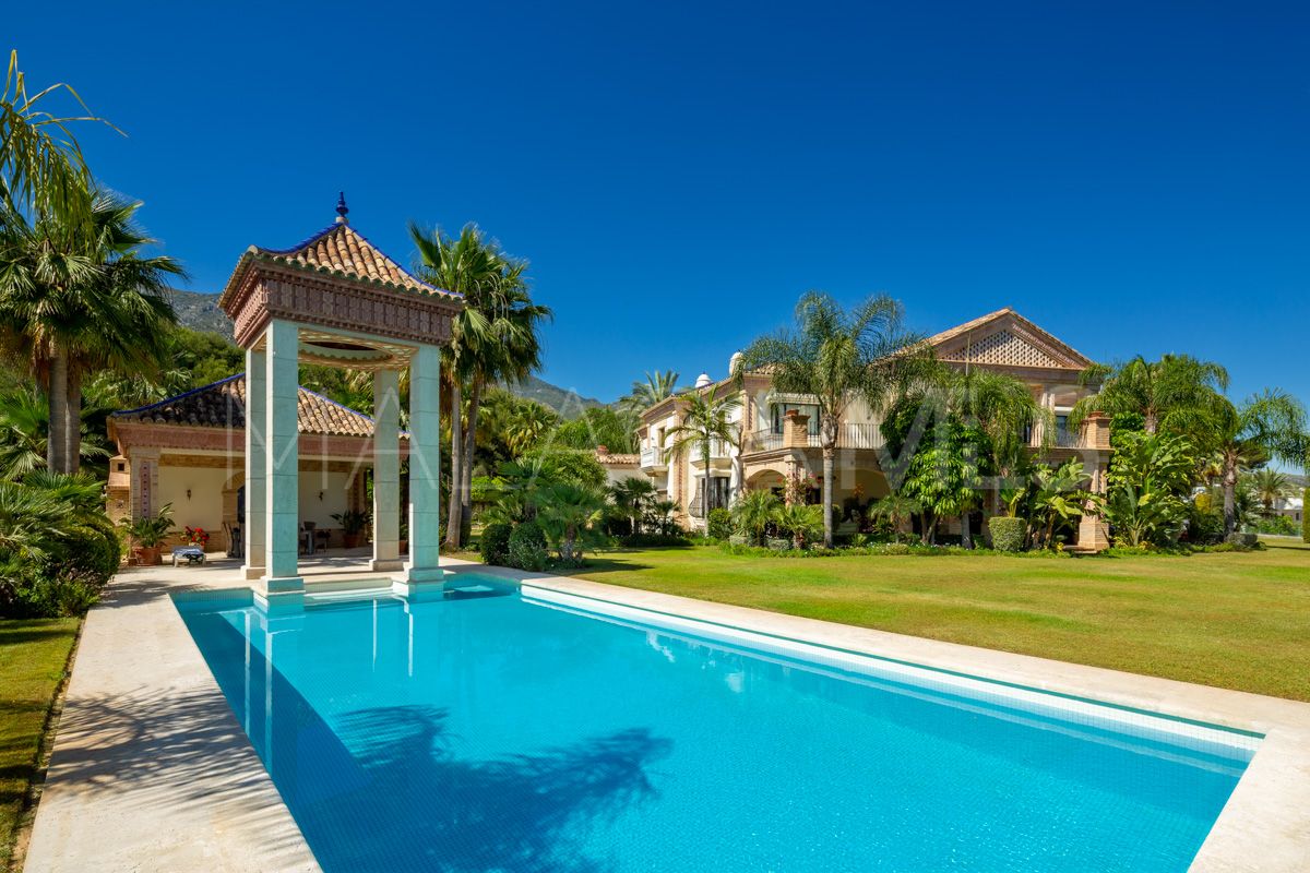 Villa for sale in Marbella Golden Mile with 7 bedrooms