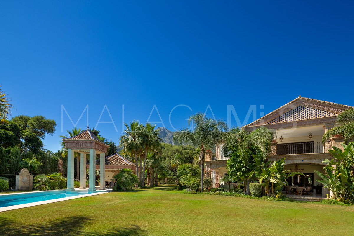 Villa for sale in Marbella Golden Mile with 7 bedrooms