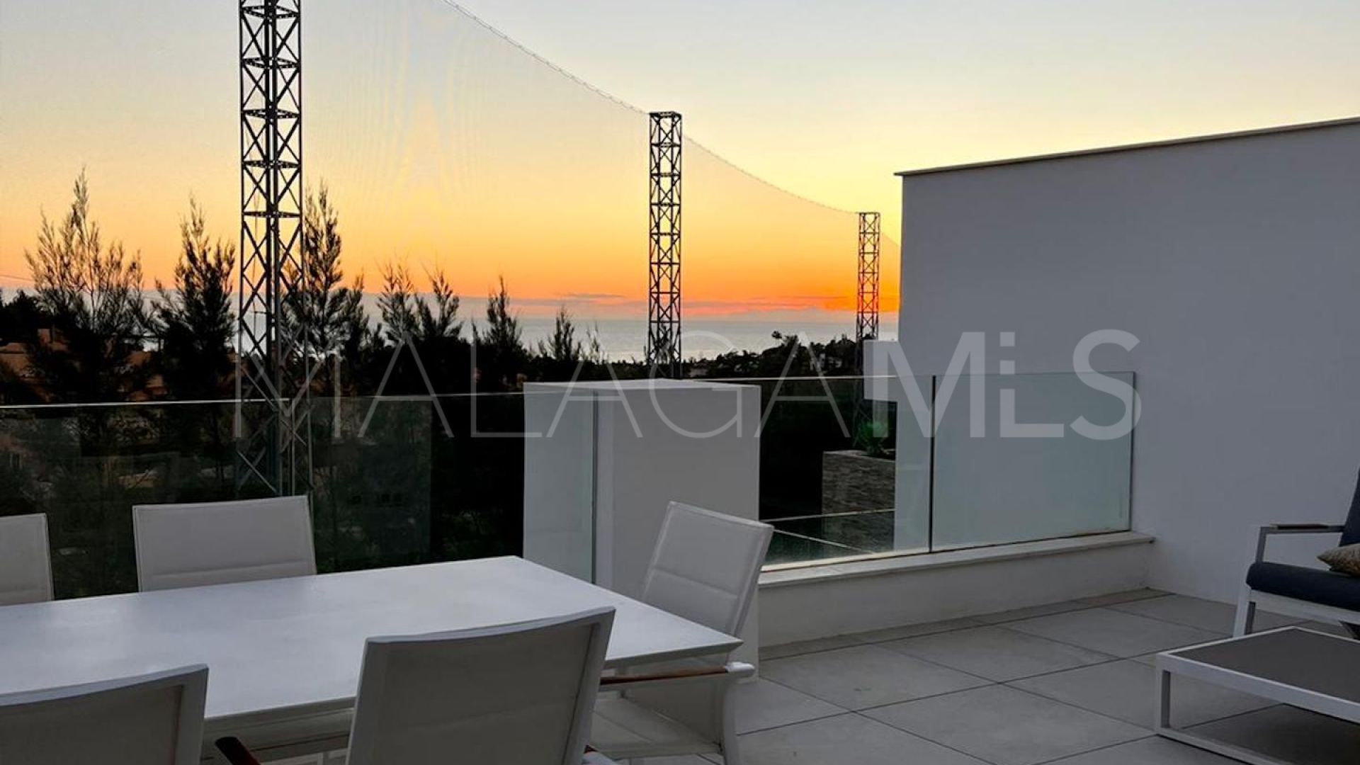 Zweistöckiges penthouse for sale in Artola