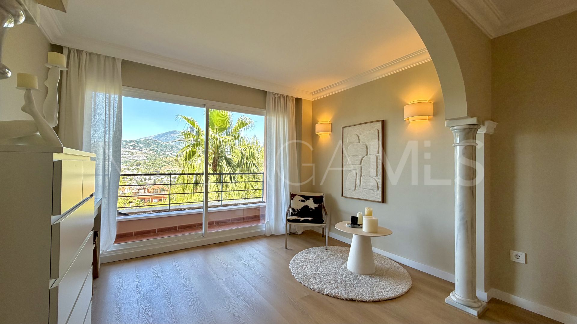 Apartment for sale in Magna Marbella with 3 bedrooms