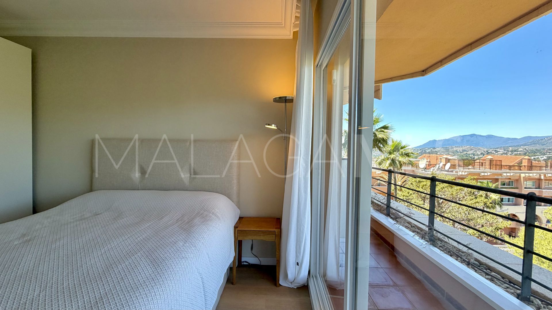 Apartment for sale in Magna Marbella with 3 bedrooms