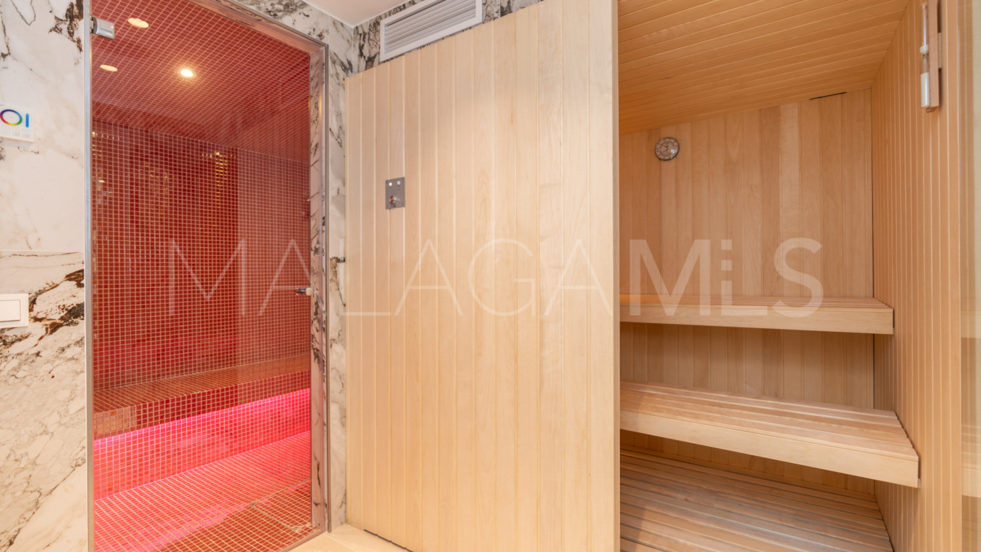 Villa for sale in Guadalmina Baja