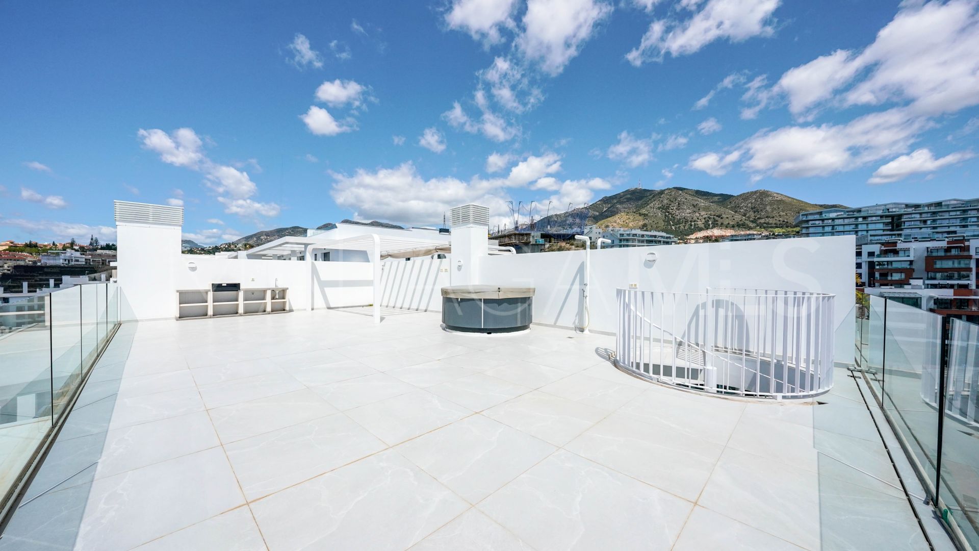 Penthouse for sale in Reserva del Higuerón