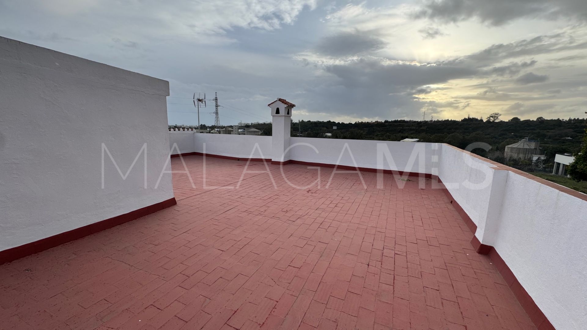 For sale semi detached villa in Guadalmansa