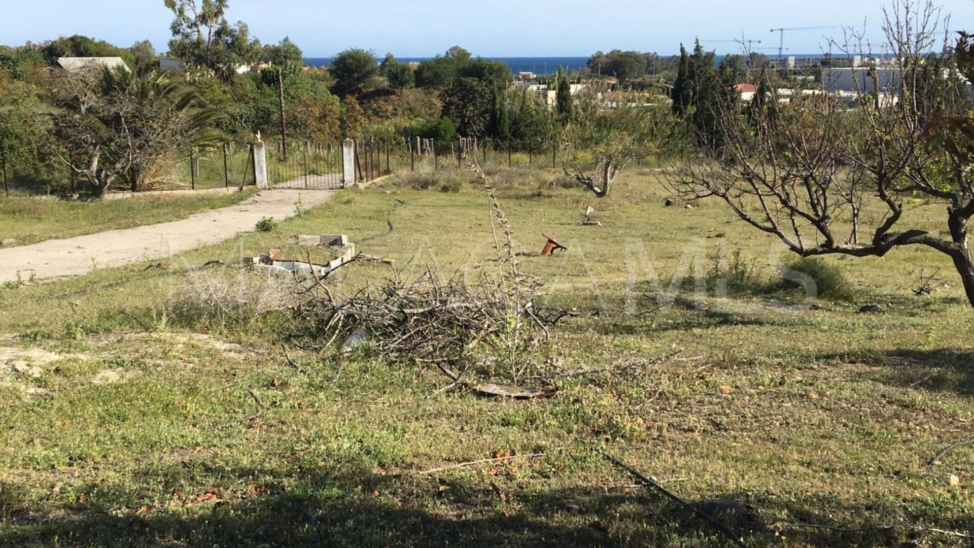 For sale semi detached villa in Guadalmansa