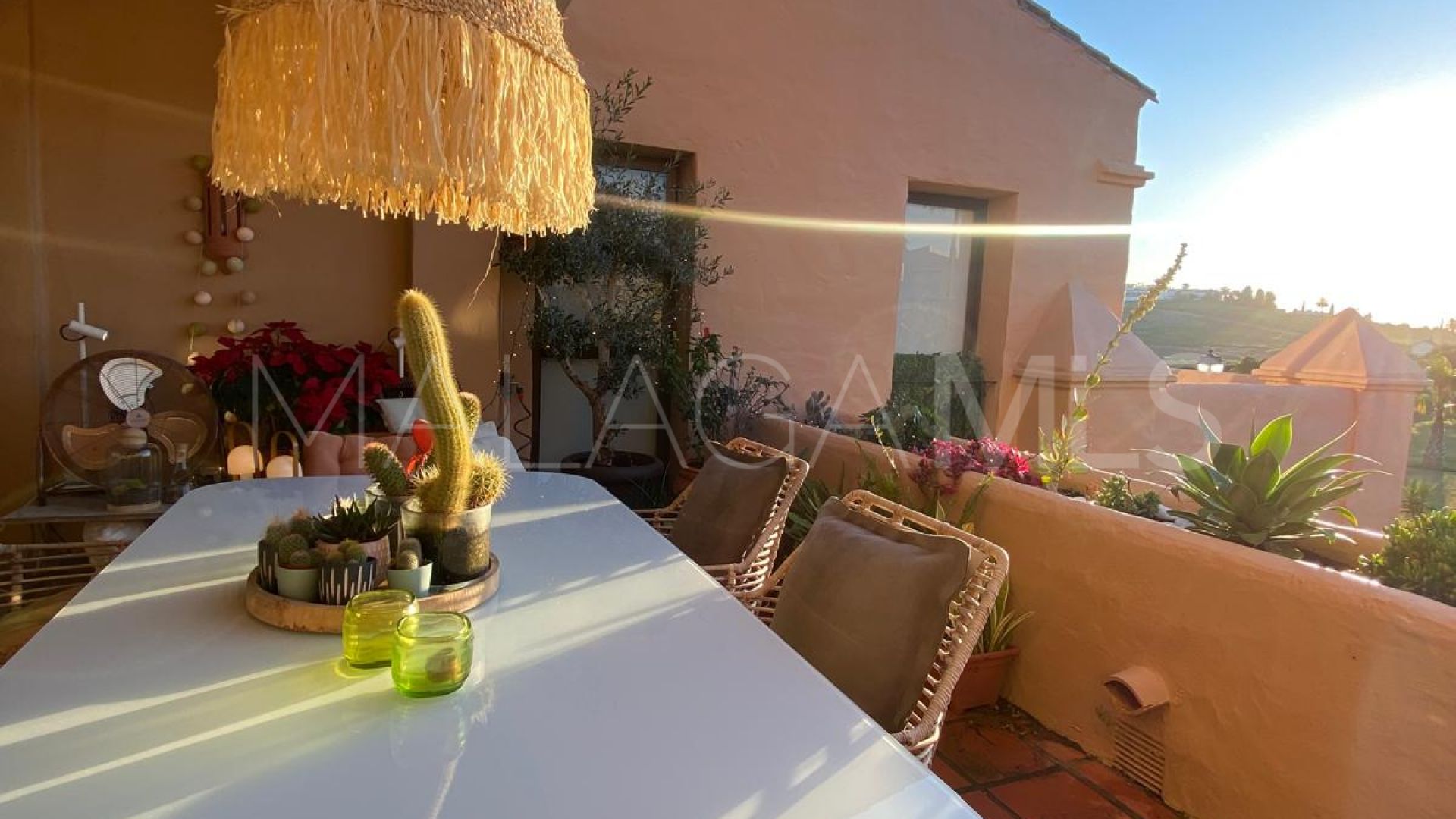Tvåvåningslägenhet for sale in Estepona