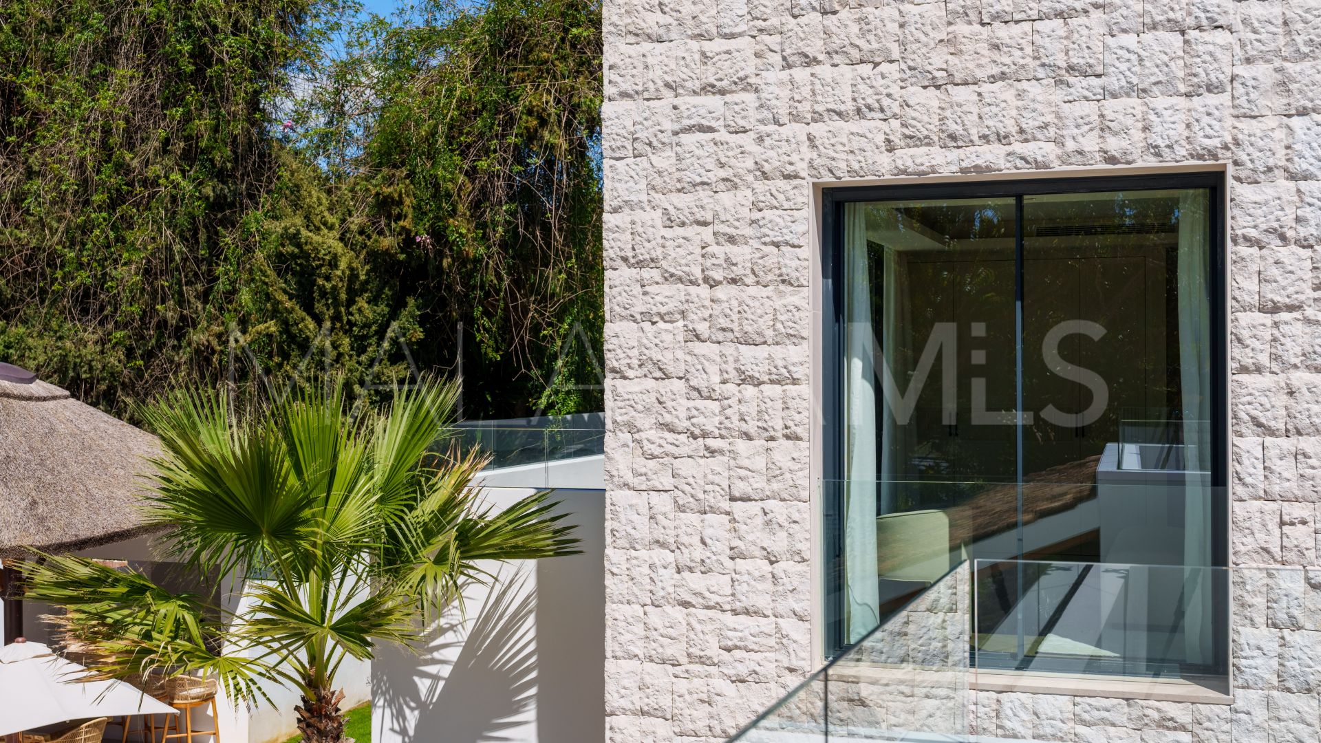 Se vende villa with 5 bedrooms in Las Brisas