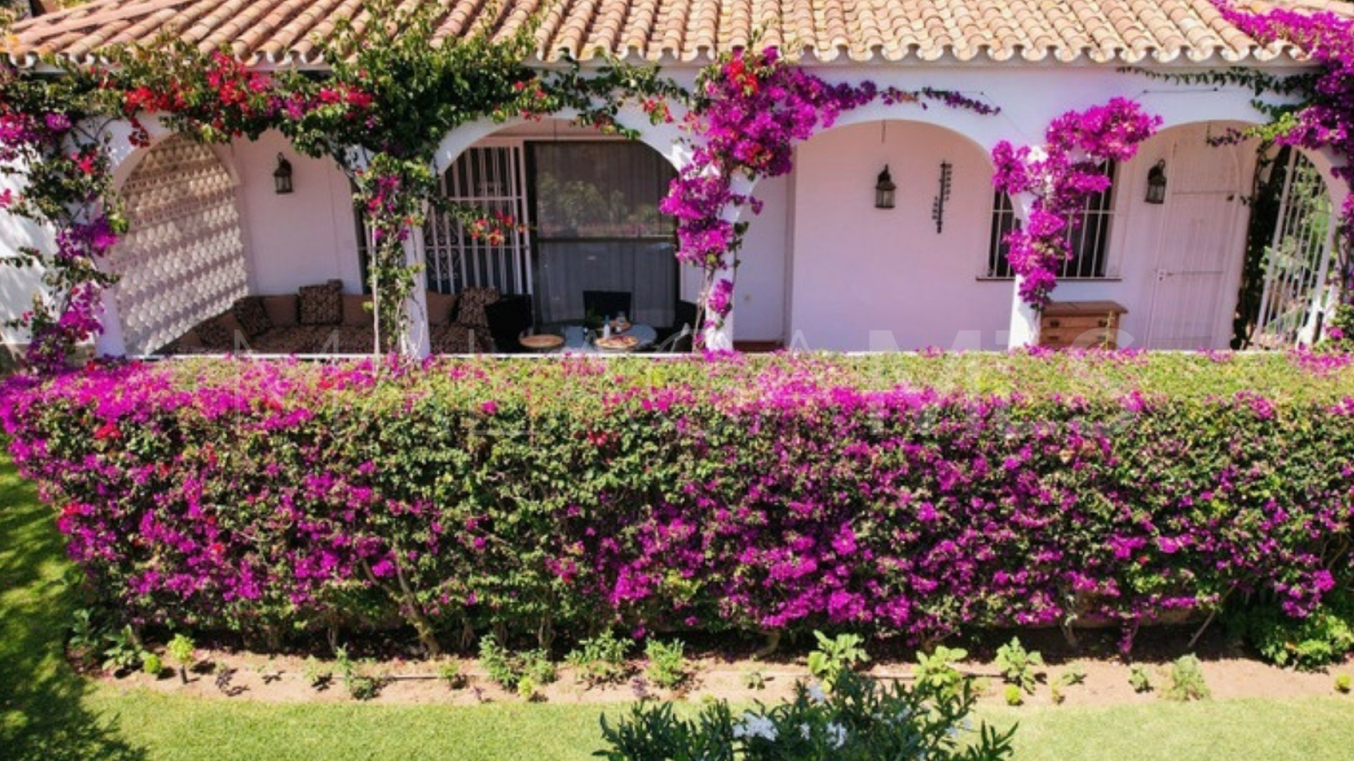 Villa for sale in Marbesa