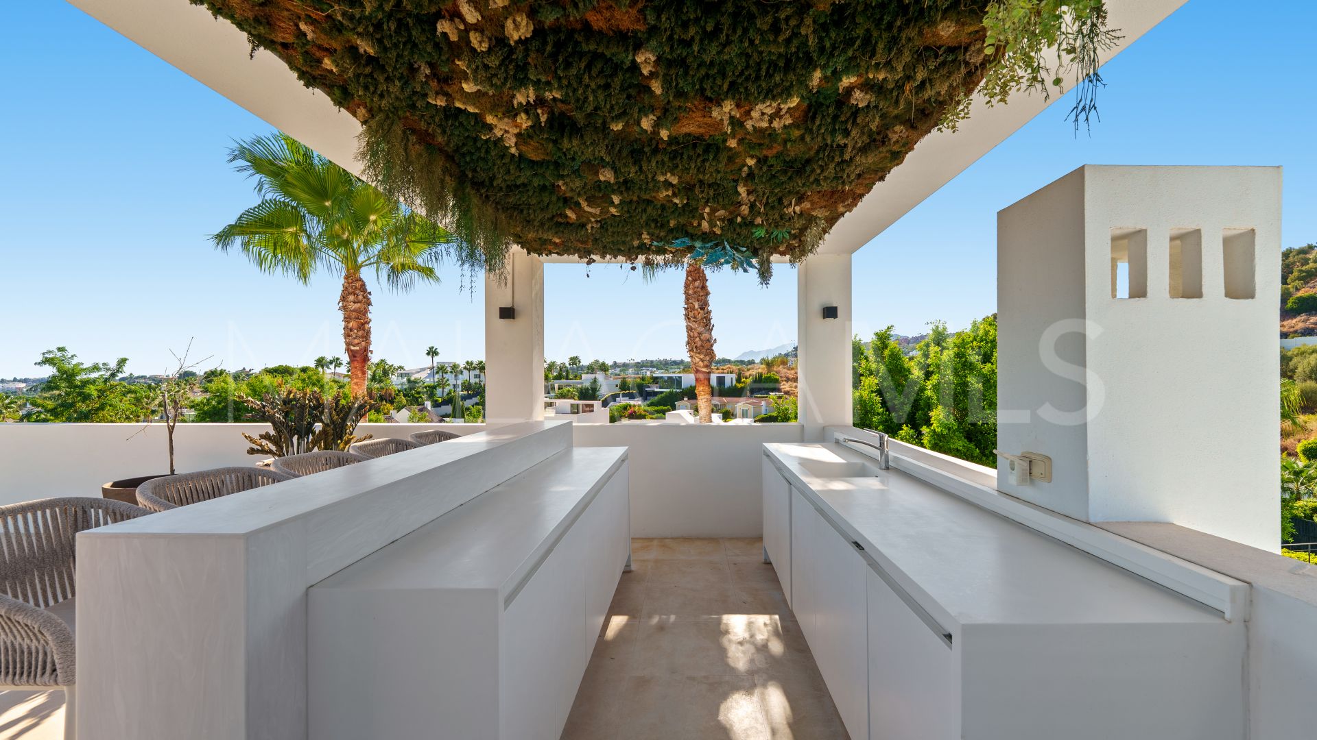 Se vende villa in Los Olivos de 6 bedrooms