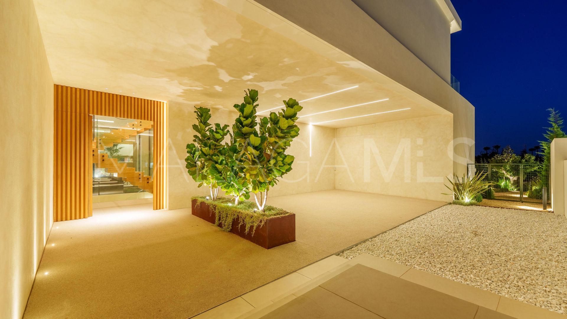 Villa for sale in Guadalmina Alta