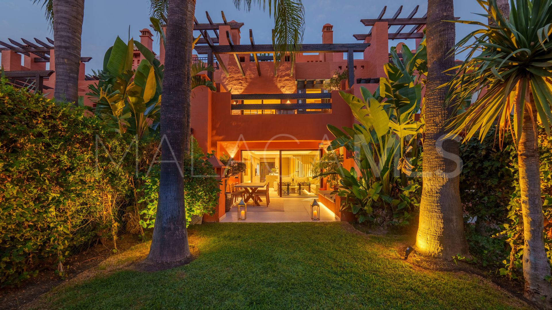 Se vende adosado with 4 bedrooms in Monte Marbella Club