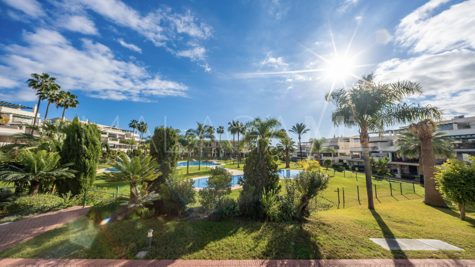 Lägenhet for sale in Nueva Andalucia