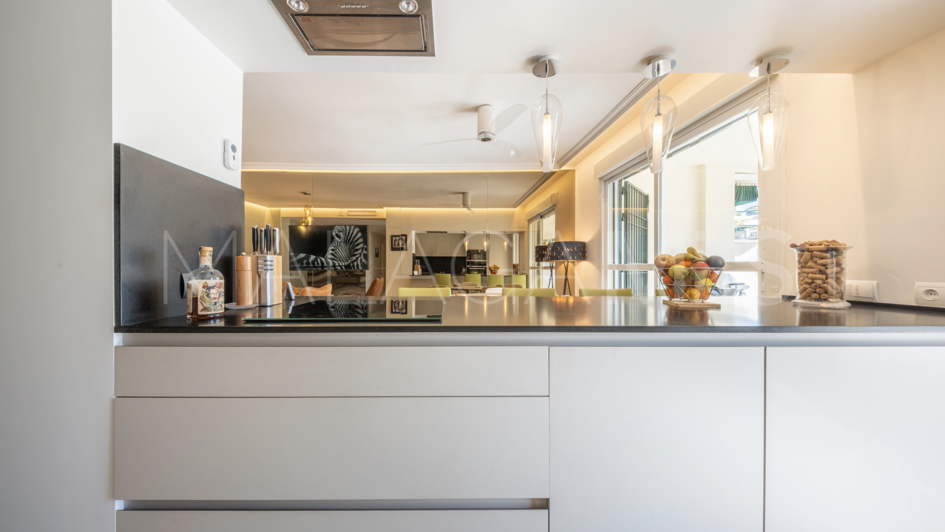 Lägenhet for sale in Nueva Andalucia