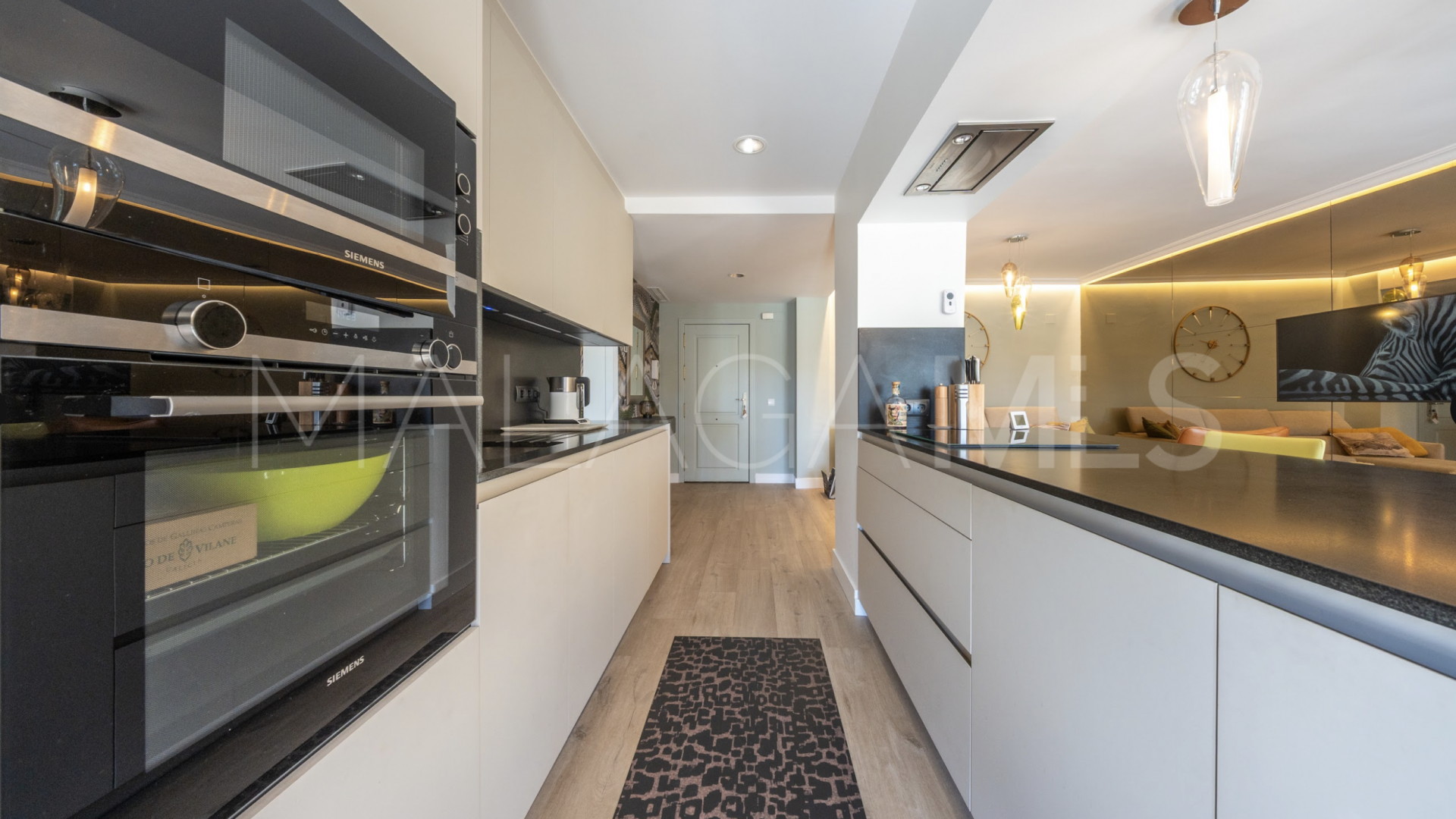 Lägenhet for sale in Nueva Andalucia